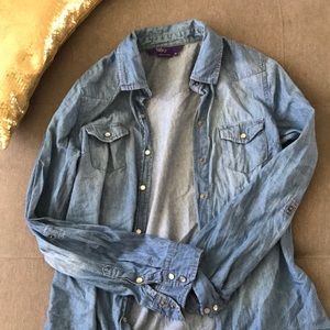 Miley Cyrus denim button up